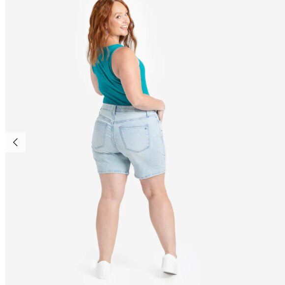 Relaxed Denim Shorts  size 32 -34-38 available - Picture 2 of 3